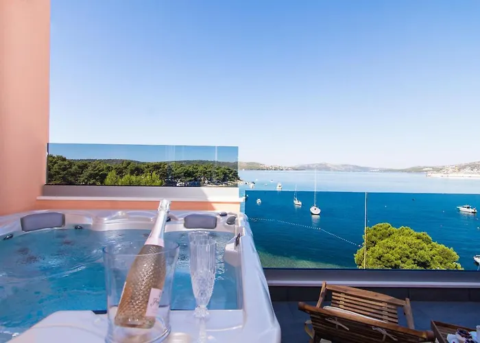 Sunset Τρογκίρ