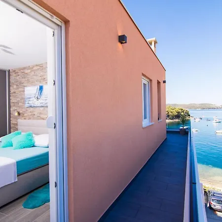 Sunset Τρογκίρ